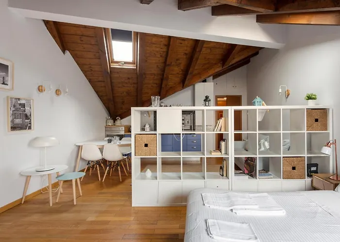 Hostmate - Milano - Farini - Isola